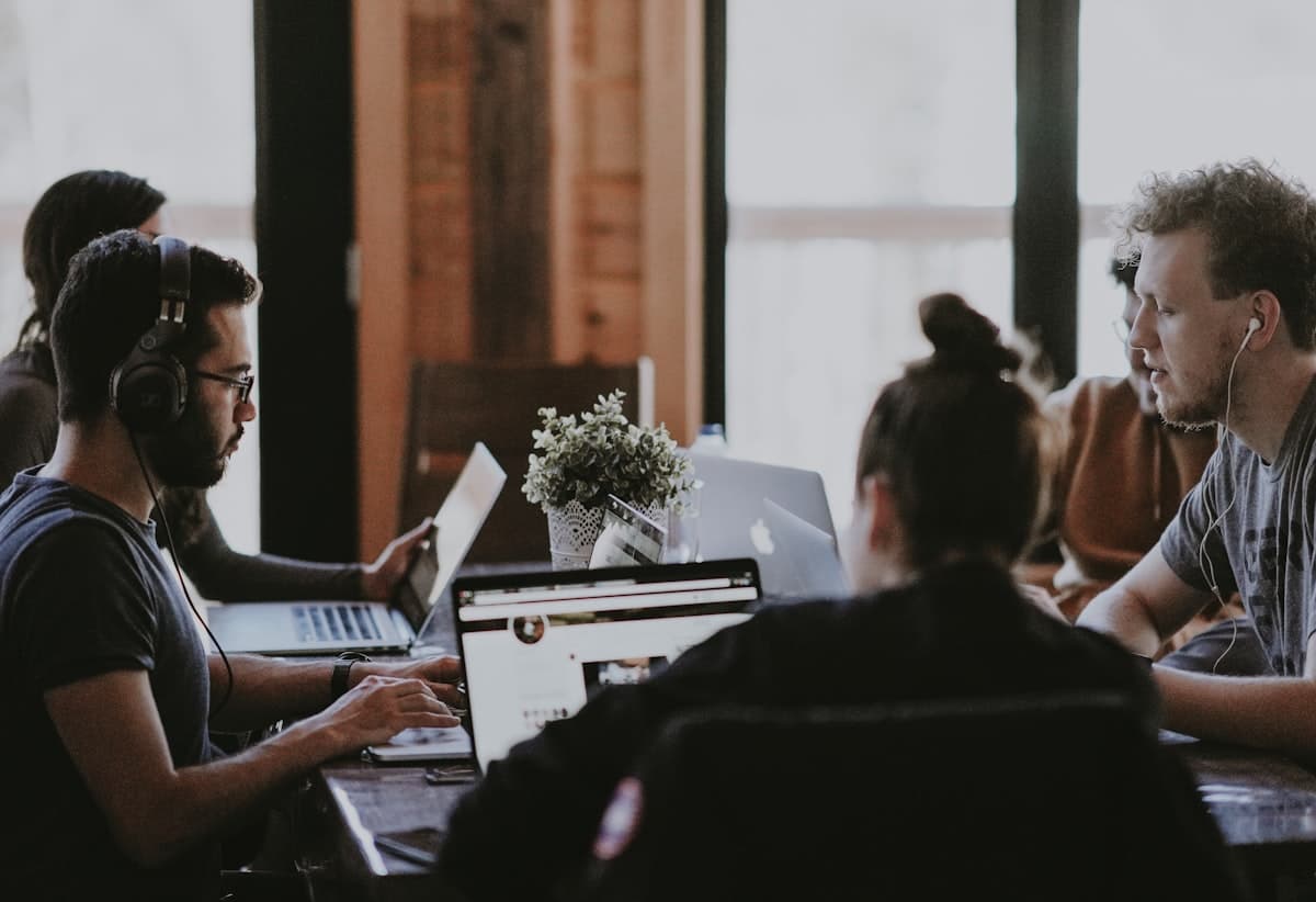 Service client et support de Menuiserie-Fenetre.net à votre écoute