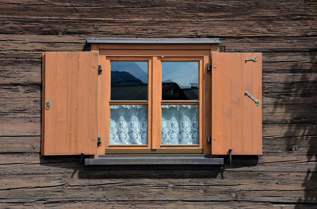 4 avantages du choix de fenêtres en bois dans une maison